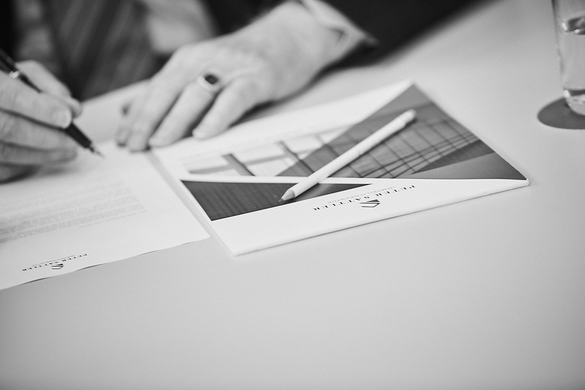 Beratungsgespr�ch bei Sattler Immobilien