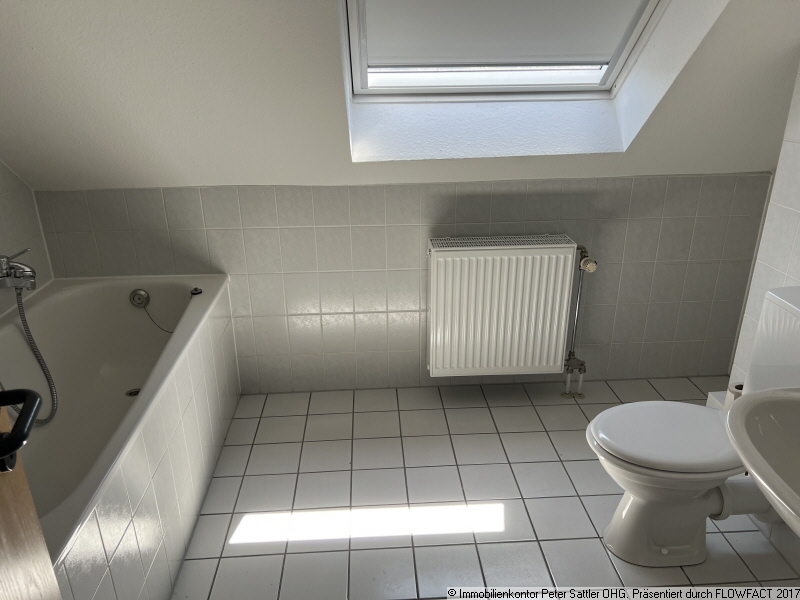 Oben auch mit Wanne Maisonettewohnung Siegburg