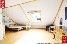 Dachstudio Neu-Vilich: Familienhaus im Gr�nen