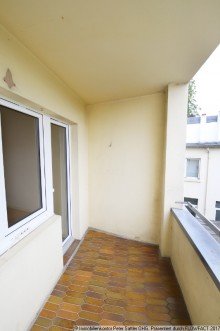 Loggia Hauptstra�e, Loggia nach hinten, 2,5 Zimmer!