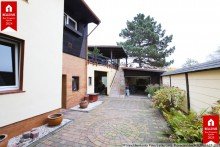 Gro�er Innenhof Mit Hof und gro�em Grundst�ck