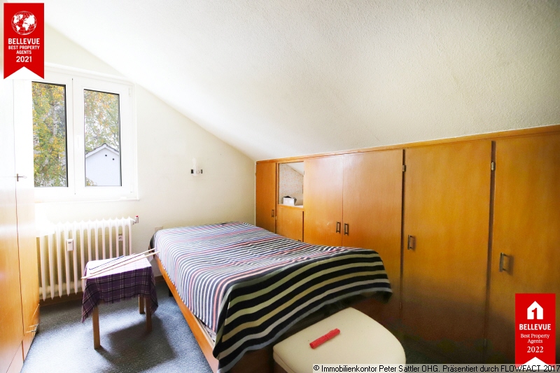 Sch�ne Fenster unter dem Dach Dachgeschosswohnung Bonn