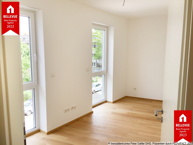 Eins von dreien Etagenwohnung Bonn