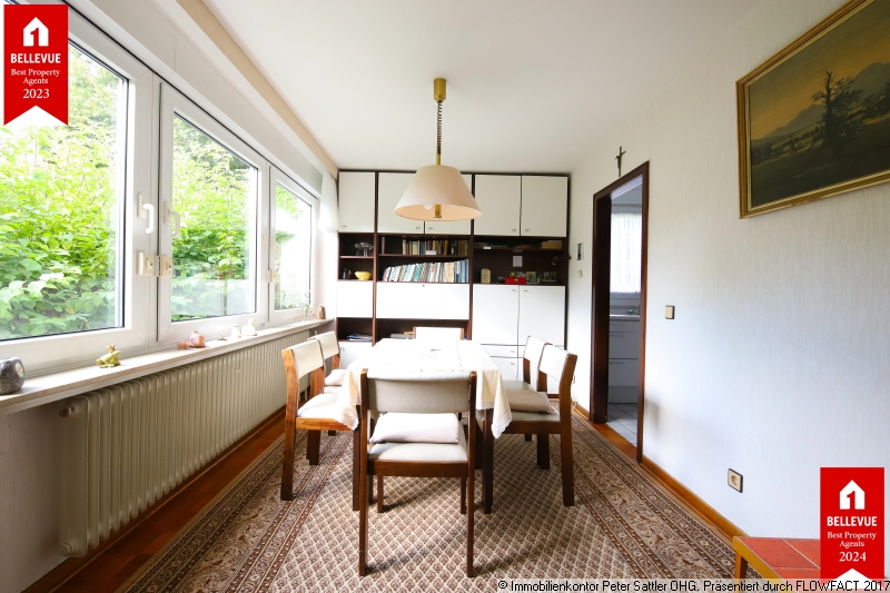 Essecke neben der K�che Bungalow Bonn
