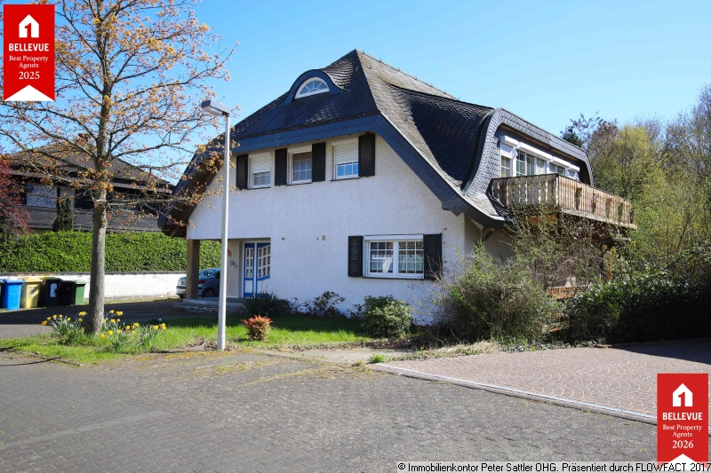 Vorgarten und Westbalkon Einfamilienhaus Bonn