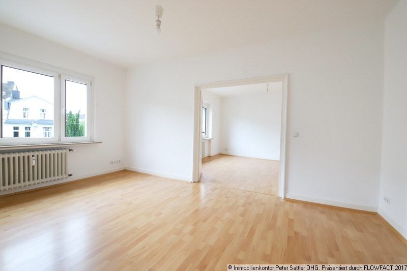 Gro�e Fenster Etagenwohnung Bonn