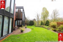 Unverbaubar Designer-Haus in bester Lage