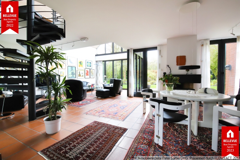 Eine Wendeltreppe von zweien Einfamilienhaus Bonn