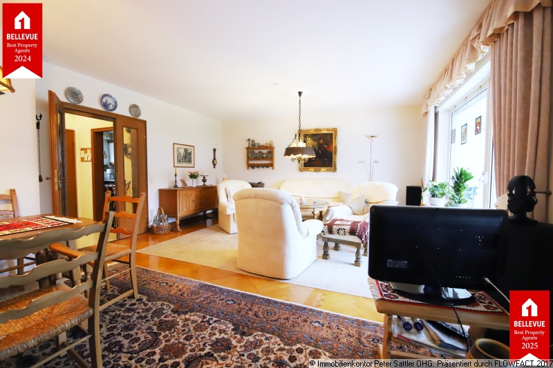 Helles Wohnzimmer nach S�den Reihenmittelhaus Bonn