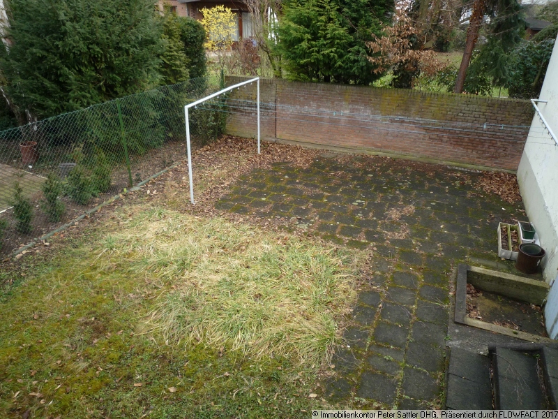 Garten neben den Garagen Mehrfamilienhaus Bonn