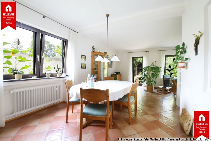 Blicke ins Gr�ne Reiheneckhaus Bonn
