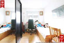Home Office Neu-Vilich: Familienhaus im Gr�nen