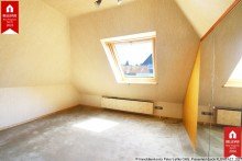 23 DG_ganz hinten Niederbachem: gem�tliches Haus mit Spielwiese vis-�-vis!