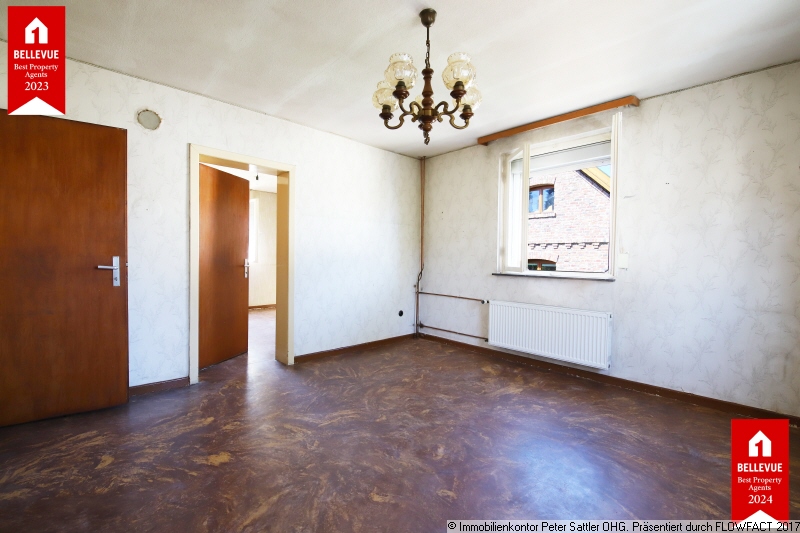 Praktische Zwischent�ren Einfamilienhaus Bonn