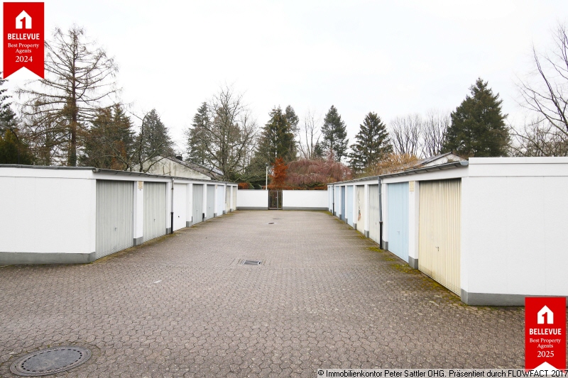 Garagenhof gegen�ber Reihenmittelhaus Bonn