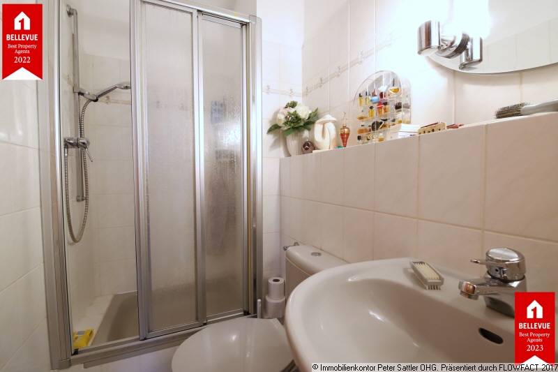 Dusche f�r G�ste Einfamilienhaus Meckenheim