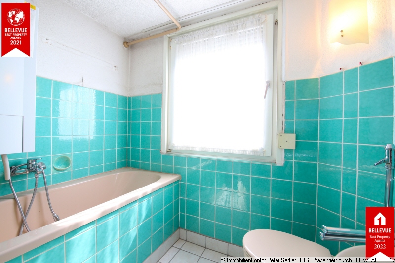Bad im DG Mehrfamilienhaus Koblenz