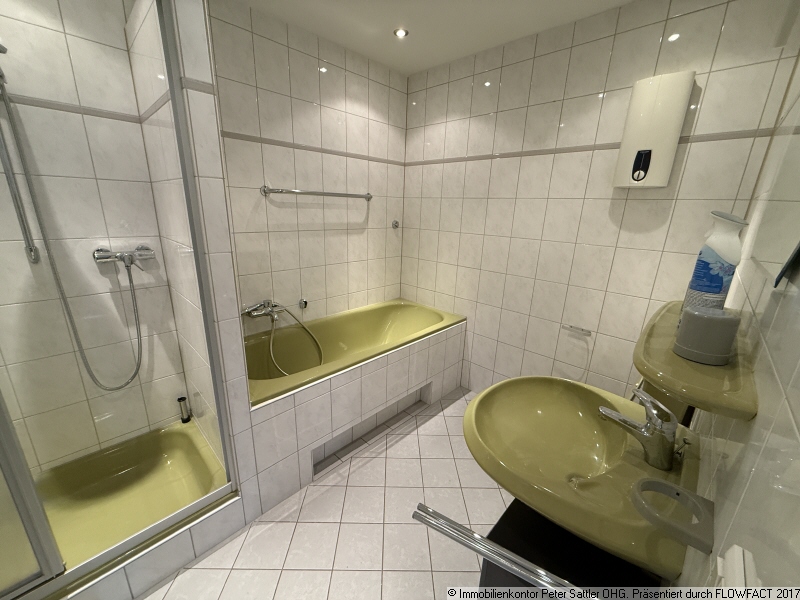 Wanne und Dusche Etagenwohnung Bonn
