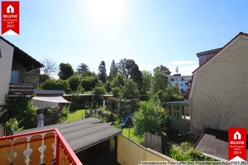 Blick ins Gr�ne Einfamilienhaus Bonn