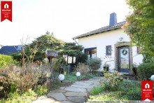 Herzlich willkommen! Viel Platz in gro�z�gigen Haus in Hanglage!